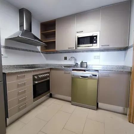 A 150m De La Playa Con Piscina Y Parking Apartment