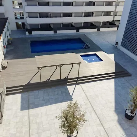 A 150m De La Playa Con Piscina Y Parking Apartment *